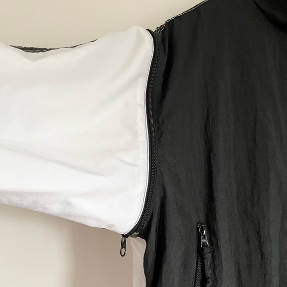 Vintage Nike Tracksuit Black/White Jacket/Pants Nylon Set Removable Sleeves M - Picture 13 of 16
